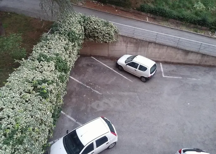 Accogliente E Ospitale فندق مبيت وإفطار بيرودجا